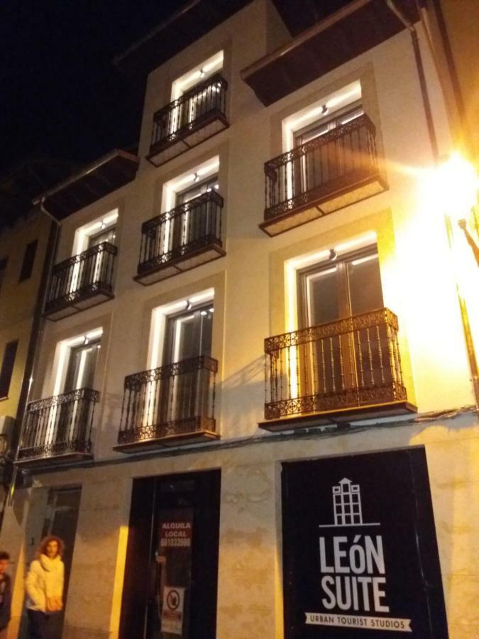 LEÓN SUITE Urban Studios Exterior foto